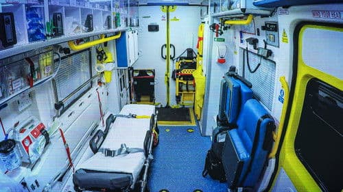 Inside the Ambulance Bild 6