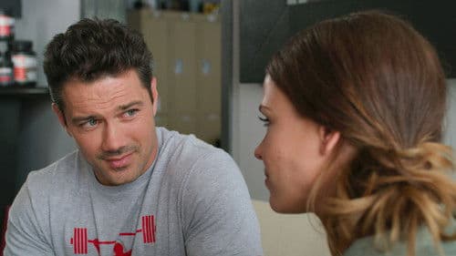 From Friend to Fiancé Bild 6