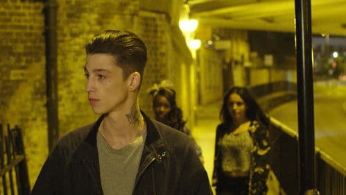 SEX DOLL - Jung & Käuflich Bild 2