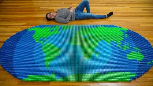 Lily Topples The World Bild 3