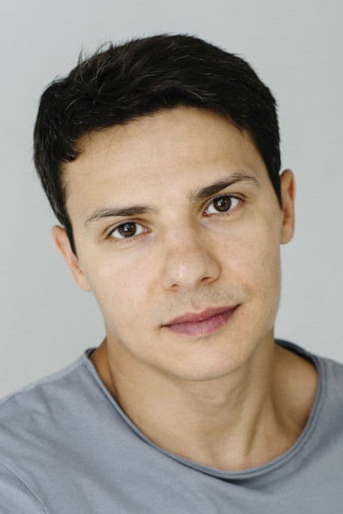 Александр Новин