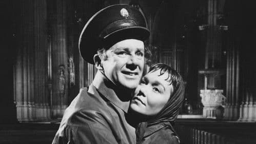 Miracle in the Rain Bild 2