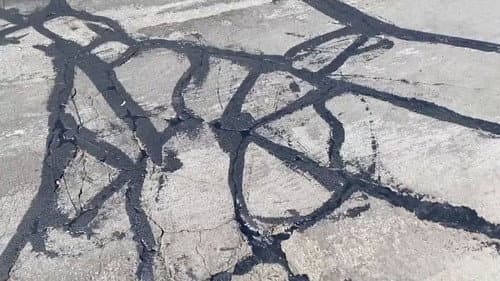 Introduction to Crack Sealing Bild 1