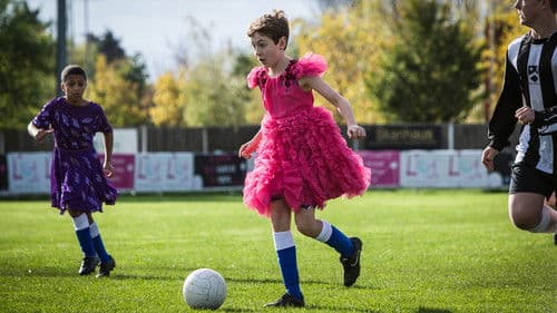 The Boy in the Dress Bild 1