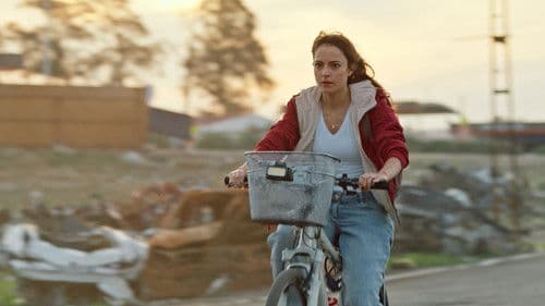 Bir Gece Kadar Uzak Bild 1