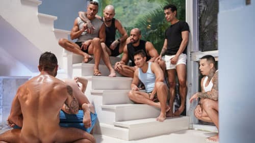 Seriously Stretched Holes Bild 1