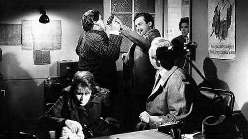 Beyond the Curtain Bild 1