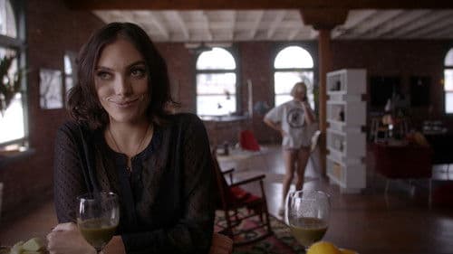 Don't Let Her In Bild 1