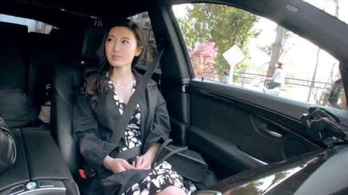 ARA-186 年齢:職業不明(秘密)ほぼ全てが謎の美女、アンナちゃん参上！一つ分かるのはフェロモンが異常に出まくっていること！応募理由は「人に見られると興奮するんです♪」いゃいゃ、見てるこっちも興奮しますよ！謎のベールが逆に想像を掻き立てられるイイ女【アンナ】本当に何なされてる人なんですか？「御想像にお任せ致します♪」気になる〜！SEXしに来たアンナ変態です！ Bild 2