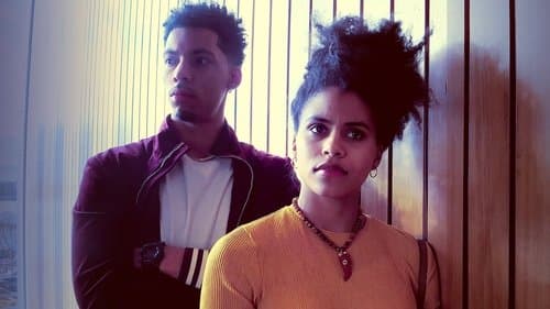 High Flying Bird Bild 1