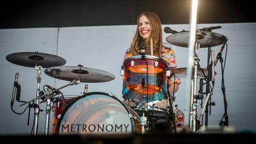 Metronomy en concert aux Vieilles Charrues Bild 2