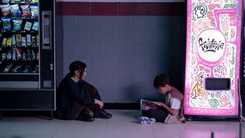 I Saw the TV Glow Bild 8