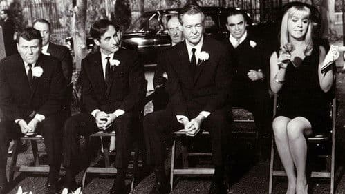 The Busy Body Bild 1