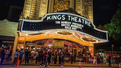 Arctic Monkeys Live at Kings Theatre Bild 1