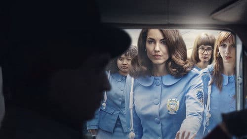 Women in Blue Bild 4