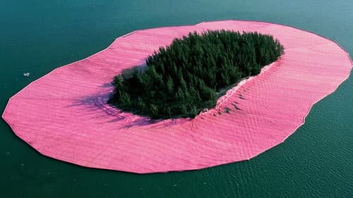 Remembering Surrounded Islands Bild 3