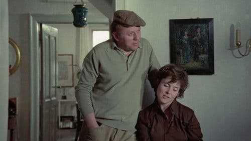 Der nackte Mann auf dem Sportplatz Bild 1