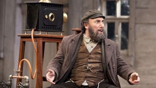 National Theatre Live: Travelling Light Bild 1