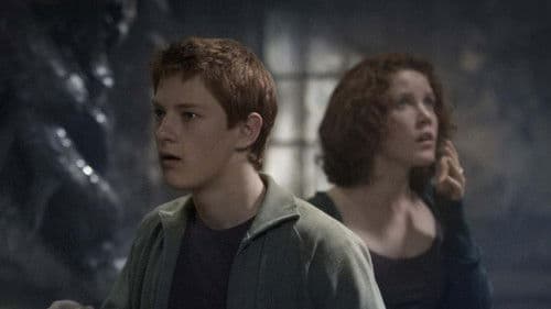 Under the Mountain Bild 1