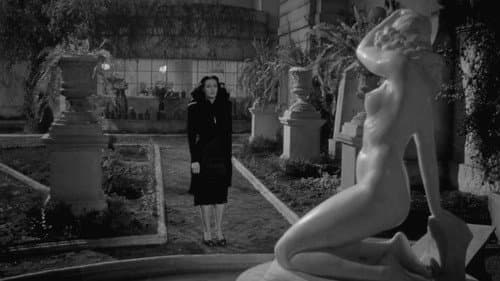 Die kniende Göttin Bild 6