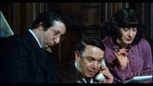 L'onorevole con l'amante sotto il letto Bild 3