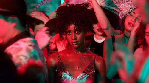 Kiss Me First Bild 3