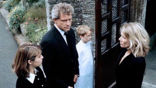 Rosamunde Pilcher: Dornen im Tal der Blumen Bild 1