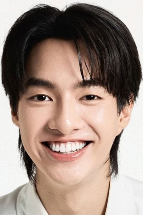 อธิป ก่อสินค้า