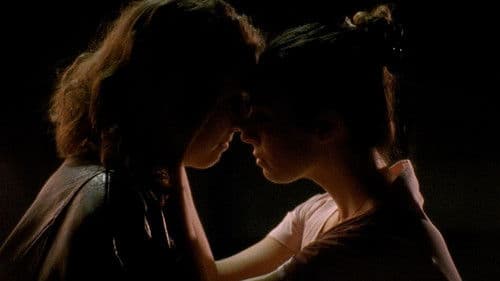 Black Cat in a Dark Room Bild 3