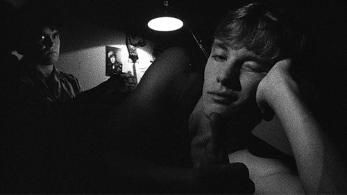 Leidenschaftslose Augenblicke Bild 1