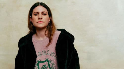 Nour El Refai säger skämt i ca 75 minuter Bild 1