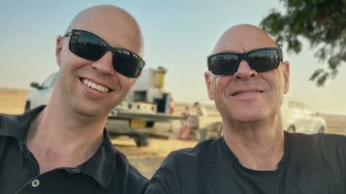 The Road Between Us: The Ultimate Rescue Bild 2