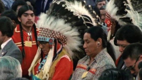 Dancing Around the Table, Part One Bild 1