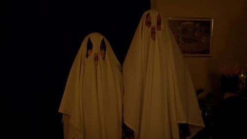 Suburban Gothic Bild 2