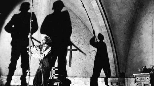 Tonight We Raid Calais Bild 3