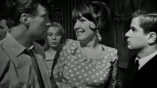 Строгая девушка Bild 1