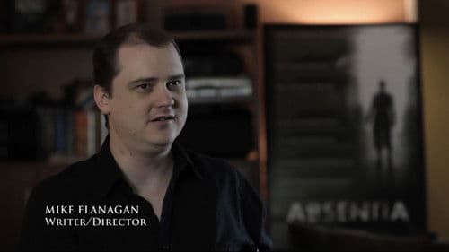 Absentia: A Retrospective Bild 1