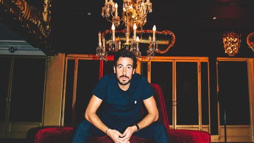 Maxime Gasteuil arrive en ville Bild 1