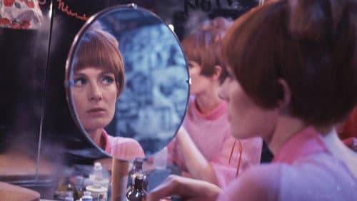 Red, White, and Zero Bild 3