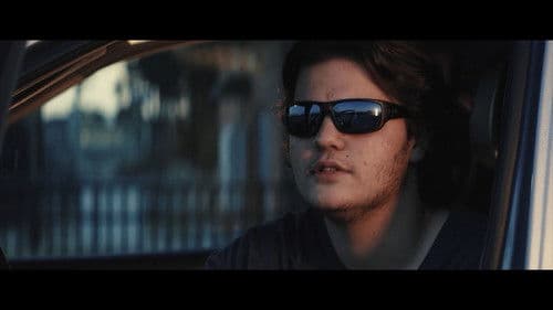 Everything I'm Not; Everything I Am Bild 2