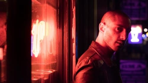 City of Tiny Lights Bild 1