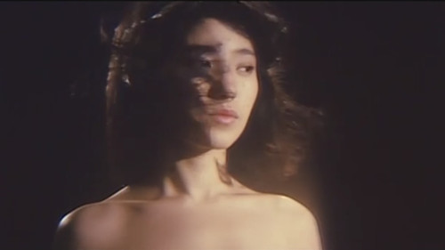 狙われた学園、制服を襲う Bild 6