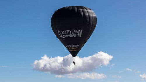 Fly with Pacha, Into the Aerocene Bild 1