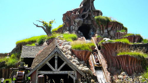 Ernest Goes to Splash Mountain Bild 2