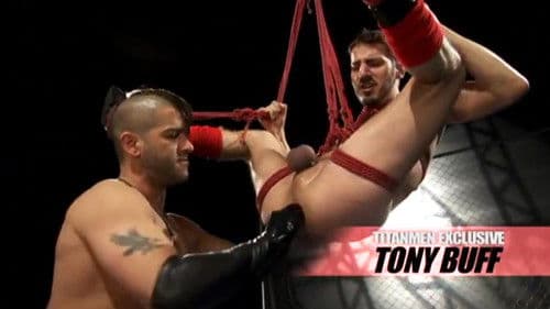 Fist and Piss Bild 3