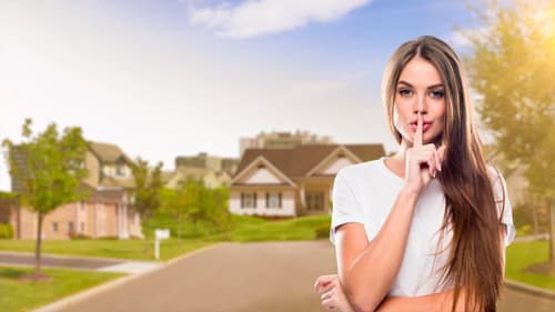 Petits secrets entre voisins Bild 1