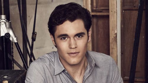 Famous in Love Bild 5