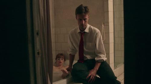 Die Unterwerfung der Emma Marx - Entblößt Bild 6