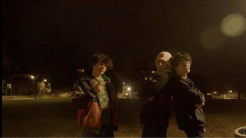 Three Guys, One Ghost Bild 1