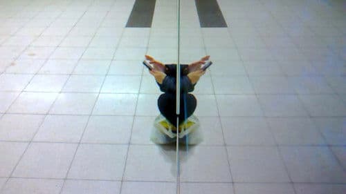 Kukaan ei katso sinua silmiin Bild 3